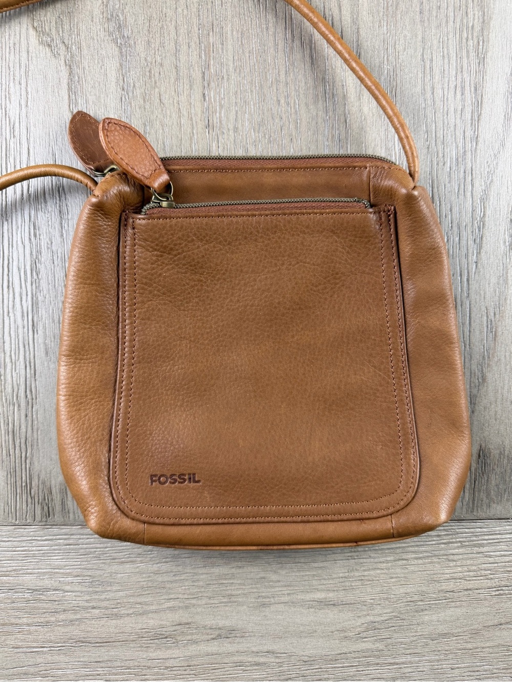 Vintage Fossil American Classic 75082 Brown Leather Crossbody Y2K Bag